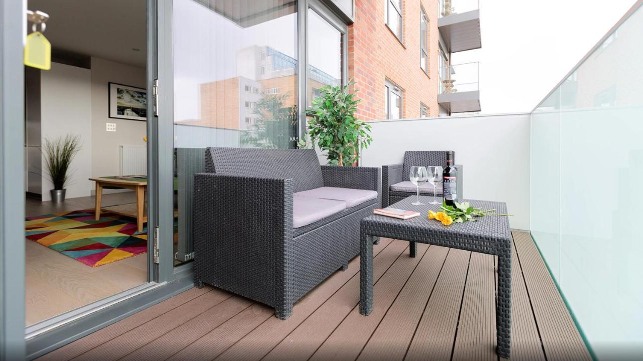 Esquire Apartments Ealing Londra Dış mekan fotoğraf